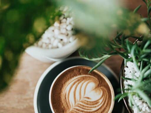 De magie van handmatig koffiezetten