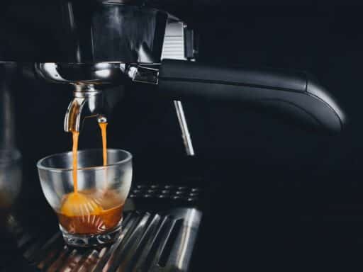 Slow coffee maken in 6 simpele stappen
